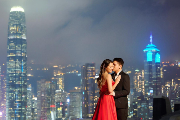 前港姐季軍誕女榮升新手媽媽!拍片餵人奶惹熱論!大呻餵人奶的辛酸