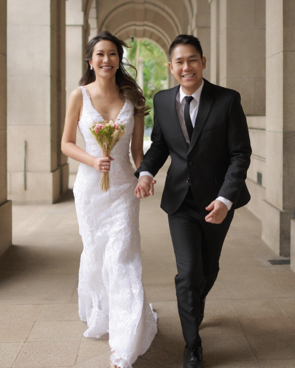 前港姐季軍誕女榮升新手媽媽!拍片餵人奶惹熱論!大呻餵人奶的辛酸