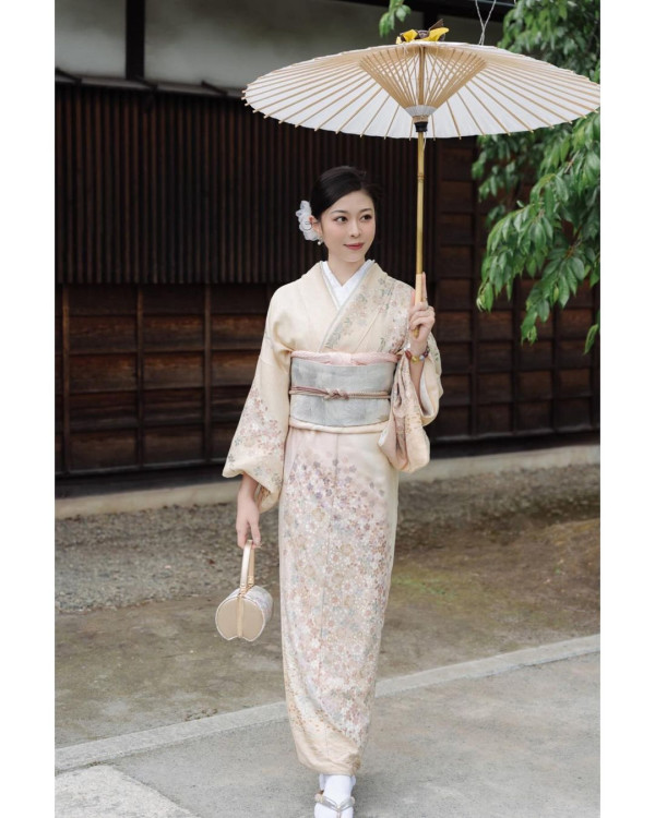 落選港姐遊日曬和服照獲讚有氣質 去年轉戰TVB新聞部收起性感 