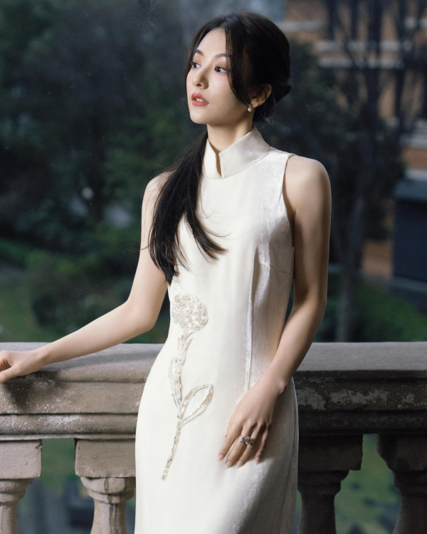 林明禎新歌預告大派福利！突破性感尺度露美臀險走光 ! 