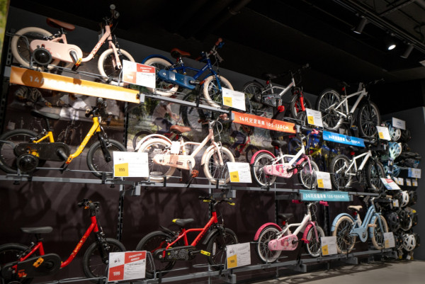 Decathlon沙田店擴充至逾萬平方呎 舉行30秒健身單車挑戰賽送單車