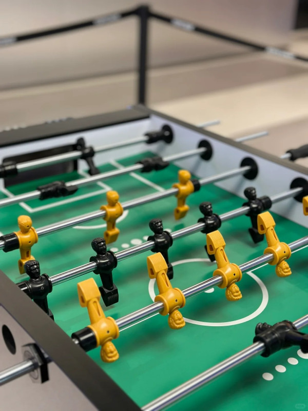 深圳TOPSTAGE運動潮玩區室內遊樂埸 佔地2000平方米/20多種娛樂設施!滾輪溜冰/保齡球/賽車