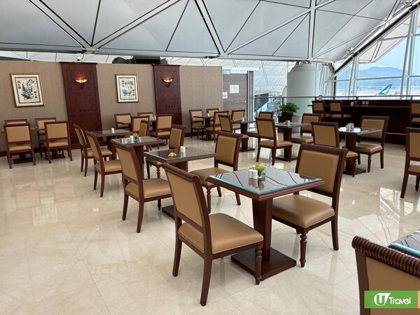 香港機場Emirates阿聯酋航空貴賓室翻新重開！自助餐美食／淋浴室設施 