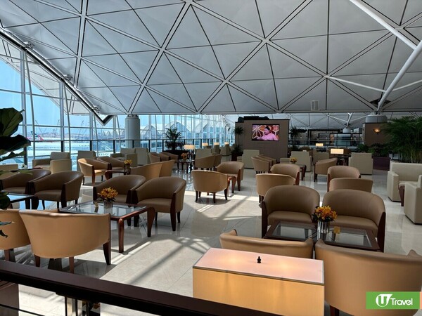 香港機場Emirates阿聯酋航空貴賓室翻新重開！自助餐美食／淋浴室設施 