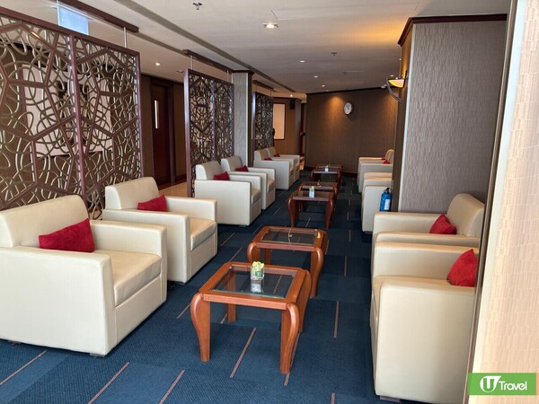 香港機場Emirates阿聯酋航空貴賓室翻新重開！自助餐美食／淋浴室設施 