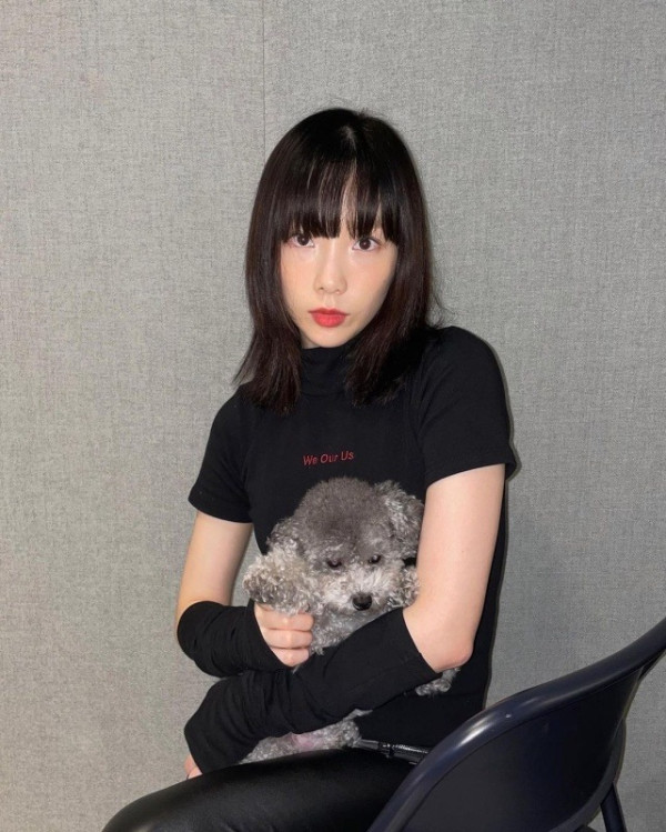 及肩髮型推薦｜齊瀏海直髮