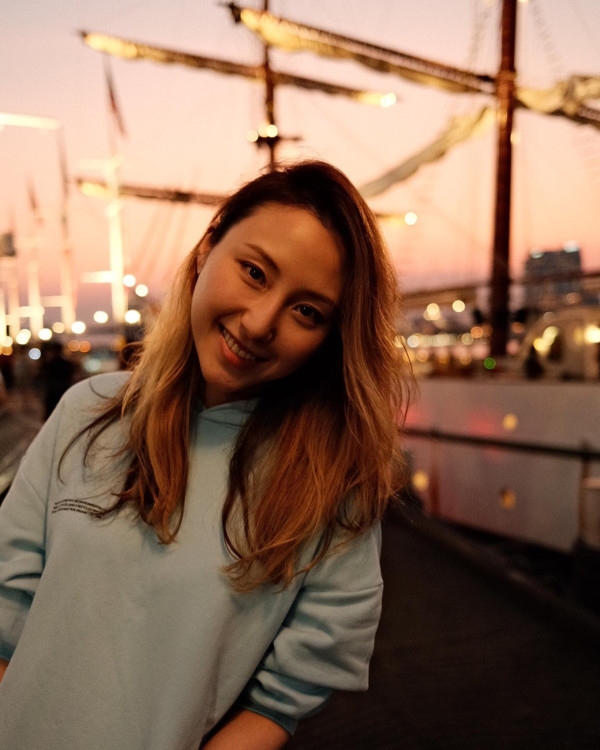 何超雲晒新歡合照疑換畫放閃 高調頭貼頭曝光新戀情？未婚夫3年情疑正式告吹