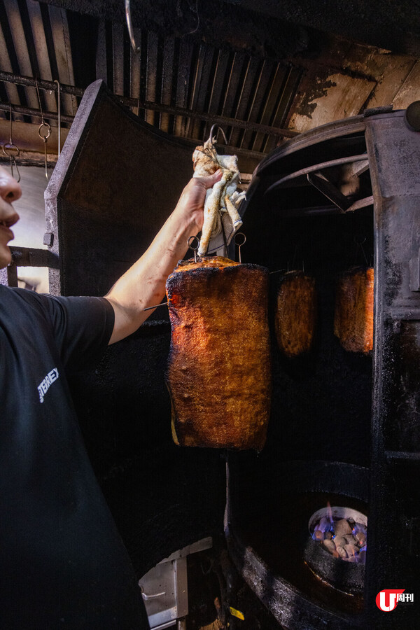 唔脆包換！兩重燒烤燒腩仔  佐敦 40 年燒味店新合成 限量手工脆皮乳豬 / 古法叉燒