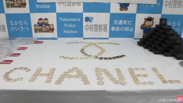 名古屋中國籍夫婦涉賣偽名牌品被捕 日警特殊方式展示扣留物 網友揭有此用意？ 