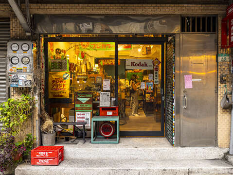 台北捷運淡水信義線 - 雙連站景點中赤峰街（圖片來源：臺北旅遊網）