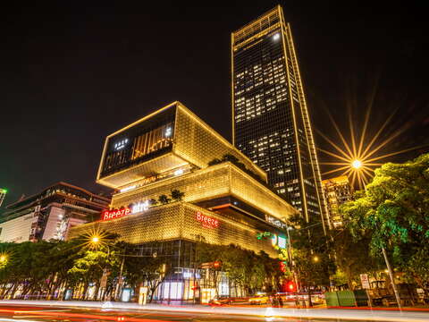 台北捷運板南線 - 市政府站景點信義商圈（圖片來源：信義商圈 | 臺北旅遊網）