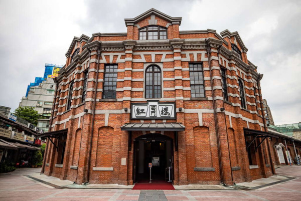 台北捷運板南線 - 西門站西門町商圈（圖片來源：西門町 | 臺北旅遊網）