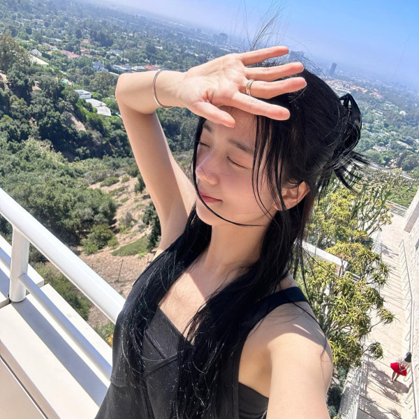 中分髮型圖鑑(編髮)中分八字瀏海+鯊魚夾