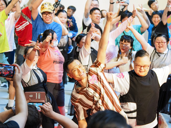 「關愛・同行共融舞蹈計劃」進駐香港文化中心 共40殘疾學童參與培訓 多場本地及海外藝團演出