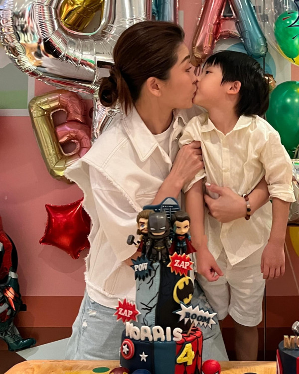 周汶錡51歲生日凍齡美貌驚人！法籍老公身型變圓潤！妹妹周勵淇夫婦合體現身