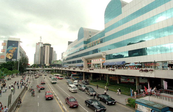 羅湖商業城翻新成蓮塘口岸2.0 16大美食新店推介!即叫即燒豬/潮汕牛肉火鍋/甜品/眼鏡舖