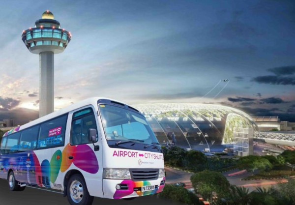 共乘巴士服務（新加坡樟宜機場 (SIN) 至新加坡市區飯店）（圖片來源︰KKday）