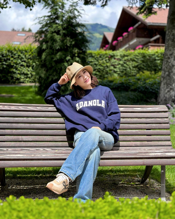 佘詩曼遊泰國罕曬比堅尼透視裝！49歲身材fit爆 網民激讚「世一美魔女」 