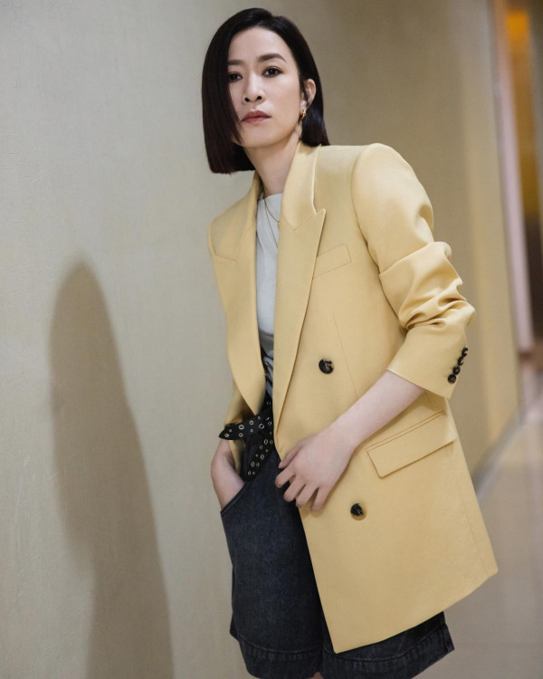 佘詩曼遊泰國罕曬比堅尼透視裝！49歲身材fit爆 網民激讚「世一美魔女」 