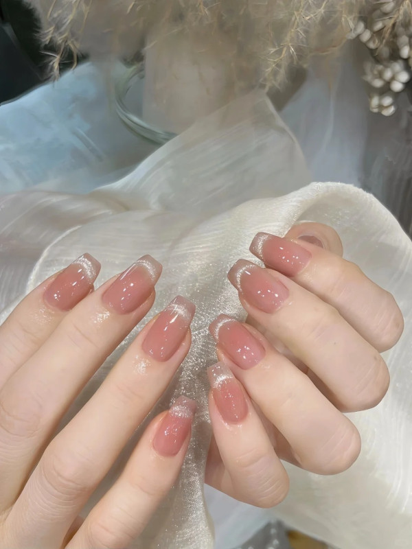 2024美甲款式推薦|15. 裸色美甲(圖片來源:你的指甲盖儿@小紅書)