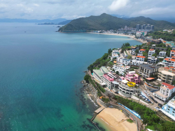 深圳南澳懸崖海景餐廳「苫也 Sanyea」 絕美日落靚景/水池圓形卡座/打卡旋轉樓梯