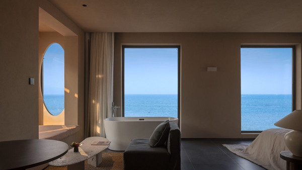 深圳南澳懸崖海景餐廳「苫也 Sanyea」 絕美日落靚景/水池圓形卡座/打卡旋轉樓梯