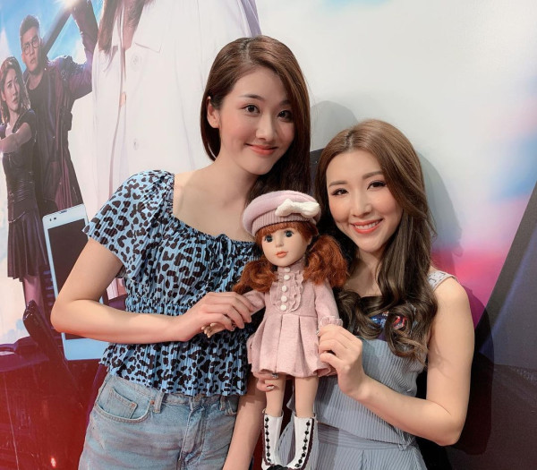 35歲女歌手譚嘉儀遊美國日日性感上陣 搭Uber竟意外收穫fans勁開心