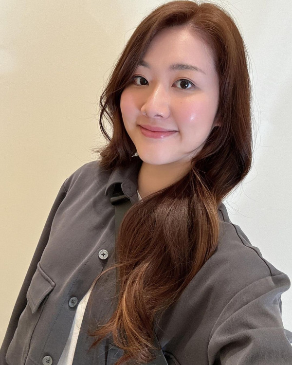 35歲女歌手譚嘉儀遊美國日日性感上陣 搭Uber竟意外收穫fans勁開心