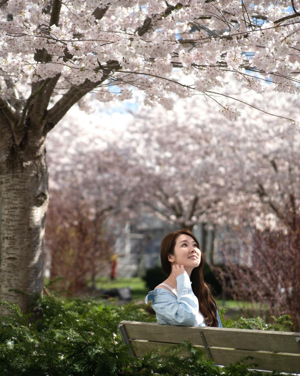 35歲女歌手譚嘉儀遊美國日日性感上陣 搭Uber竟意外收穫fans勁開心