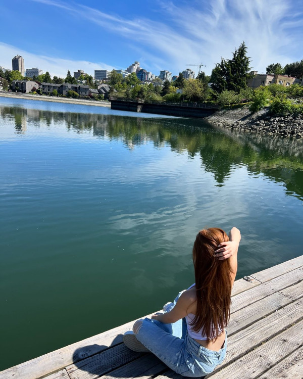 35歲女歌手譚嘉儀遊美國日日性感上陣 搭Uber竟意外收穫fans勁開心