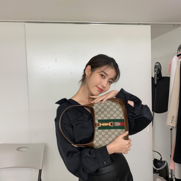 JACKIE 1961小型肩揹袋 / 圖片來源 : IG@dlwlrma