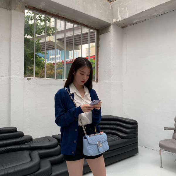 GG MARMONT小型絎縫肩揹袋/圖片來源 : IG@dlwlrma