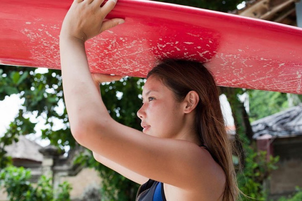 樂基兒離婚後轉行做瑜伽導師 飛峇里曬水著盡展fit爆身材 