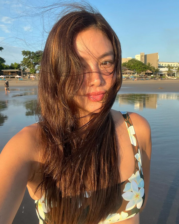 樂基兒離婚後轉行做瑜伽導師 飛峇里曬水著盡展fit爆身材 