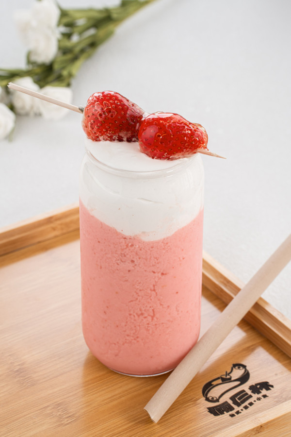 尖沙咀新開台式茶飲店「倆仨杯」   丸⼦抹茶沙冰／⽩桃烏龍／冰糖滷⽔小食