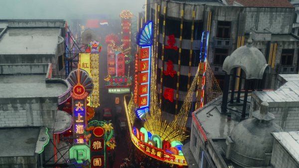 48歲性感女神開胸晚裝曬完美身材 老公親證「事業線巨大」 林熙蕾分享三大保養秘訣 