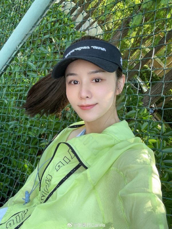 42歲黃翠如最新近照驚現牙籤腳！網民指「又瘦咗」曾被傳孕味濃 