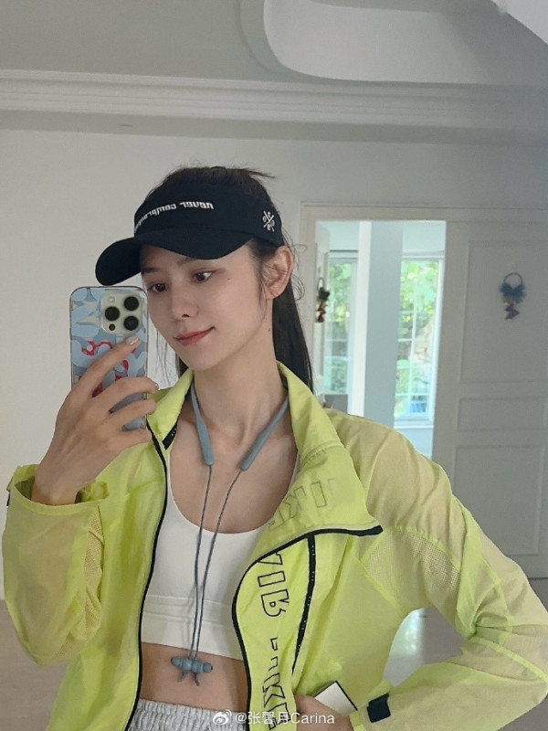 42歲黃翠如最新近照驚現牙籤腳！網民指「又瘦咗」曾被傳孕味濃 