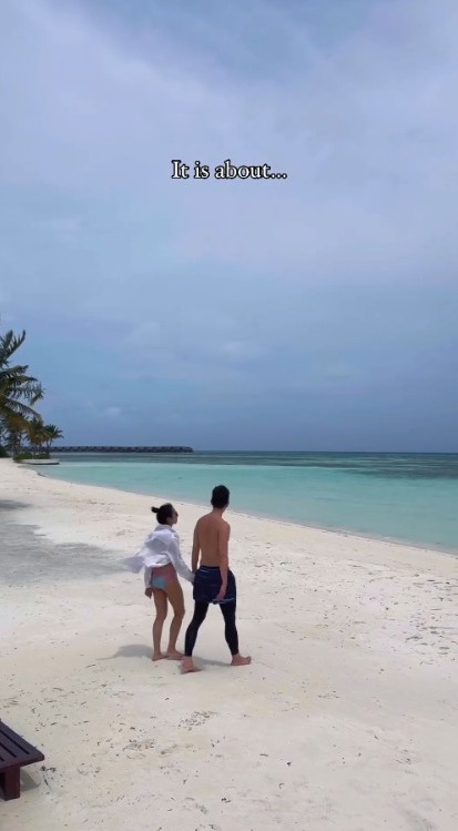 麥明詩盛勁為飛馬爾代夫度蜜月曬幸福合照 此行原來非二人世界 仲大手筆請埋…