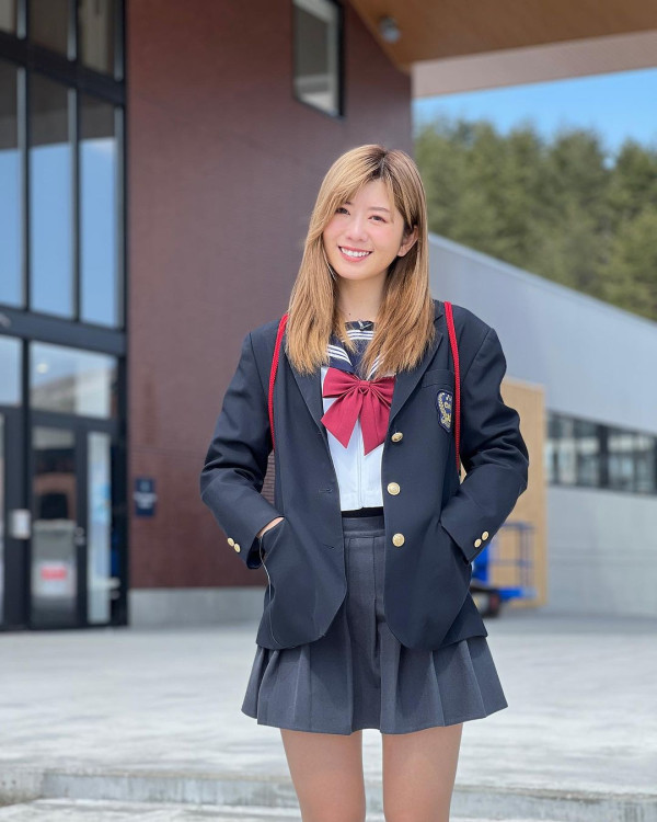 TVB小花快閃曼谷慶28歲生日 獲富貴老公送大量名牌?