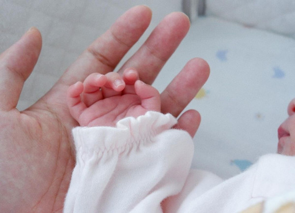 巴黎奧運｜無綫小花甫旅行相為運動員打氣 去年奉子成婚 罕曬老公甜蜜合照 