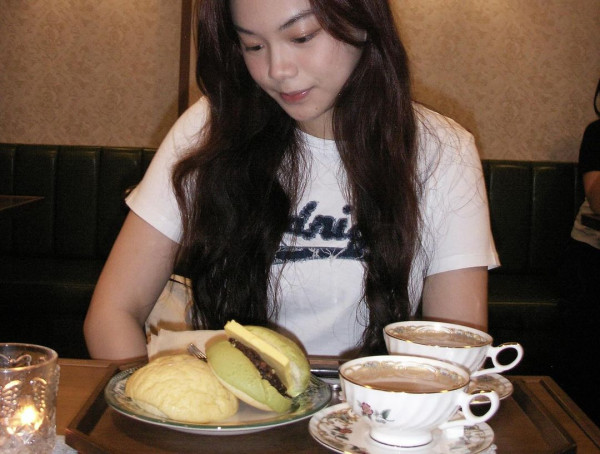 聲夢小花韓國畢業旅行曬男友視角 被讚有仙氣:回眸一笑殺死人