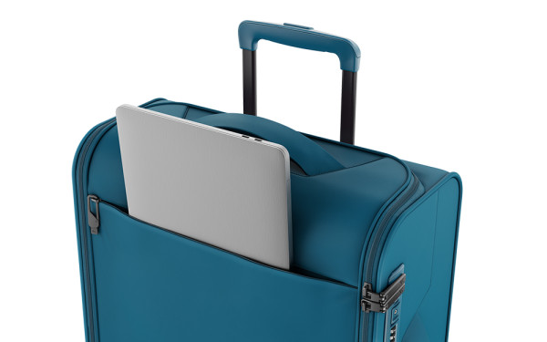 前置袋可存放筆記型電腦和隨身物品。 Rollink最新行李箱摺疊後如外套 存放超慳位無懼行李加辣措施