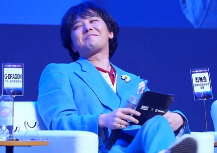 GD驚現雙下巴/圖片來源:IG@zhendaszd