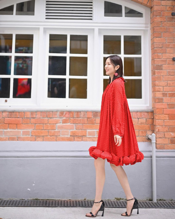 唐詩詠日本環球影城被巧遇親民自拍 皮膚真實狀態曝光 網友讚gfable 