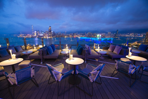 香港柏寧酒店  180度飽覽維港及維園美景 