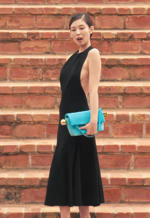 Jennie出席婚禮衣著被批唔尊重!粉絲即護航解釋背後原因!