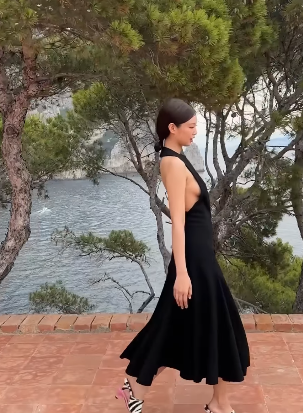 Jennie出席婚禮衣著被批唔尊重!粉絲即護航解釋背後原因!