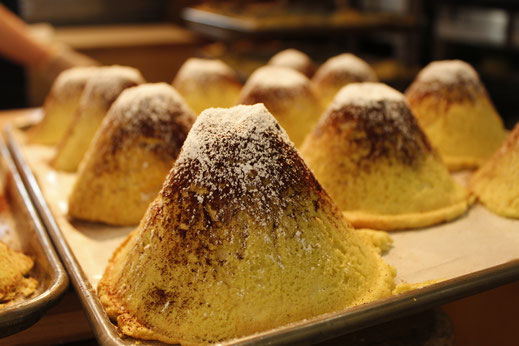 富士山造型菠蘿包(圖片來源:AMANOYA) 富士山造型菠蘿包(圖片來源:AMANOYA)