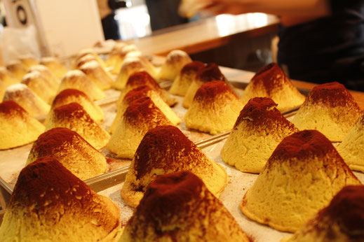 富士山造型菠蘿包(圖片來源:AMANOYA) 富士山造型菠蘿包(圖片來源:AMANOYA)